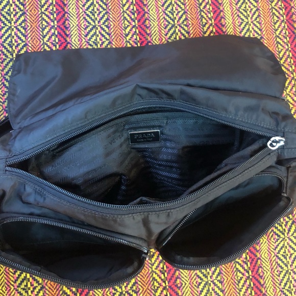 SOLD ✅Authentic PRADA Nylon Vela Messenger Bag - Picture 7 of 12